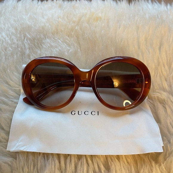 Authentic Gucci sunglasses - Picture 1 of 11